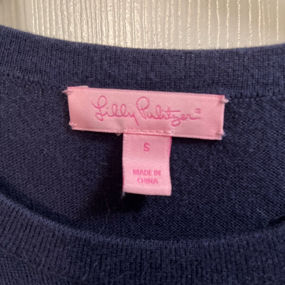 Lily Pulitzer cold shoulder top size S blue color with gold button details